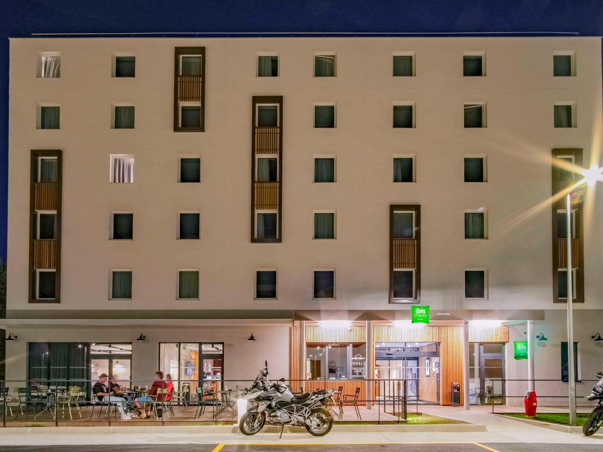 Ibis Styles Албервил Екстериор снимка