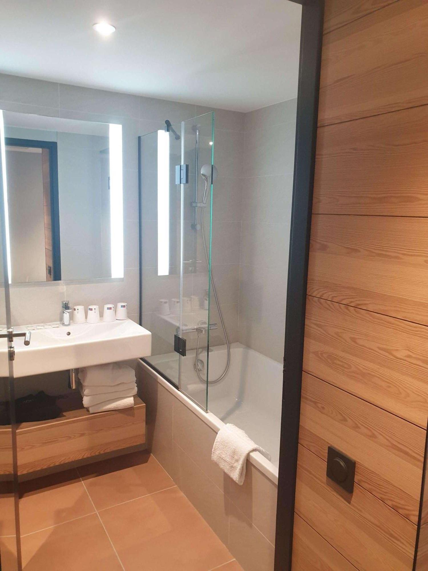 Ibis Styles Албервил Екстериор снимка